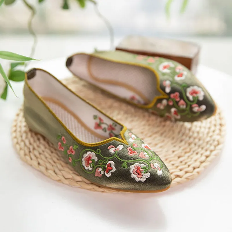 Flowering Vines Embroidered Flat Shoes for Women