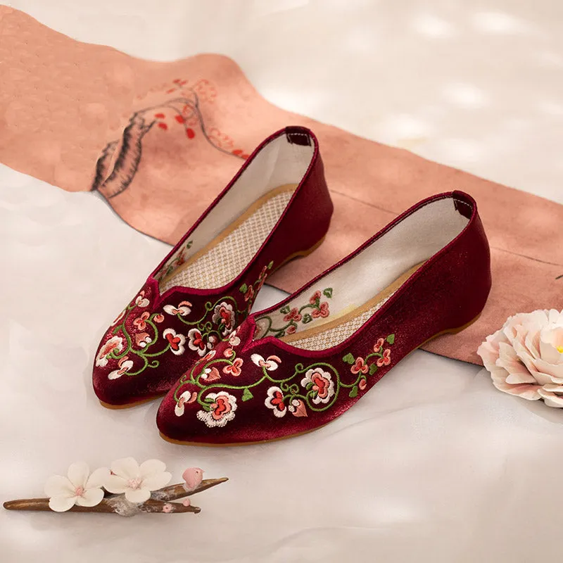 Flowering Vines Embroidered Flat Shoes for Women